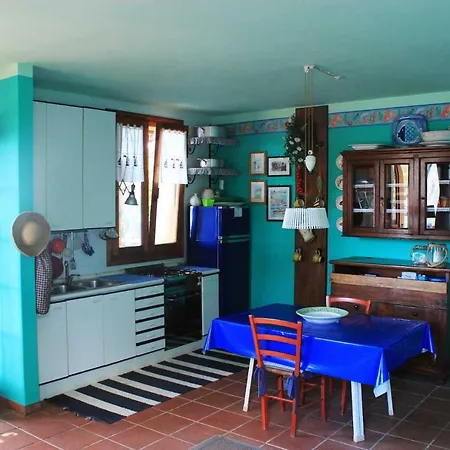 Fascinosa Casa Sul Mare In Posizione Mozzafiato 아파트