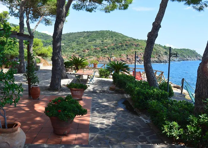 Fascinosa Casa Sul Mare In Posizione Mozzafiato